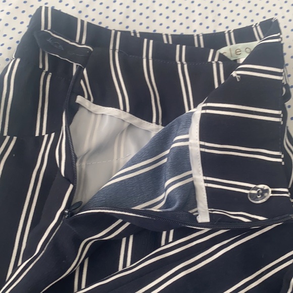 Straight leg pinstripes trousers - Picture 3 of 4